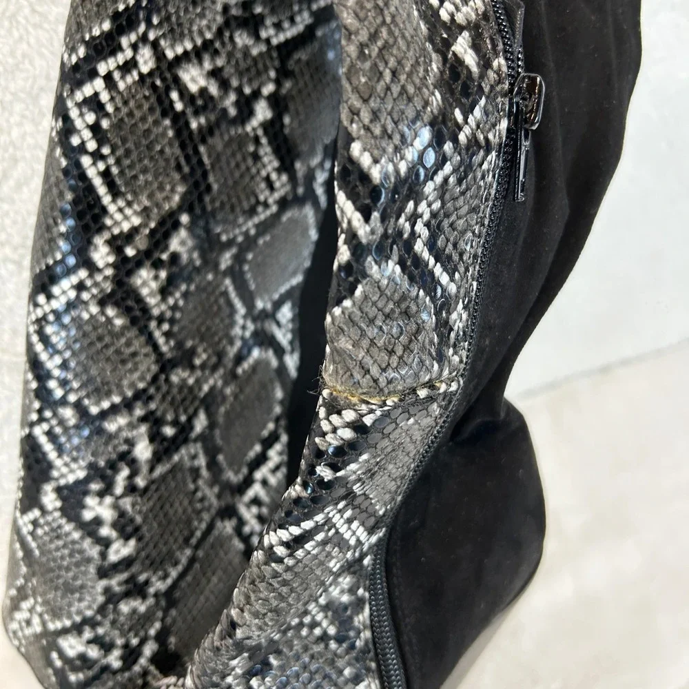 Chase + Chloe keywords snakeskin